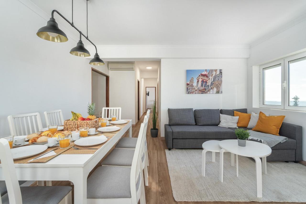 Hostwise - Spacious & Sunny Flat - Loule Bagian luar foto